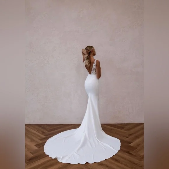 Wedding Dress - Picture 2 of 6